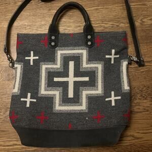 Pendleton Bag Cow Leather Navajo Blanket Rock Point Long Tote 15x15” Gray Wool